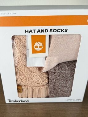Timberland Men’s Hat and Socks Set - Blush Pink & Brown